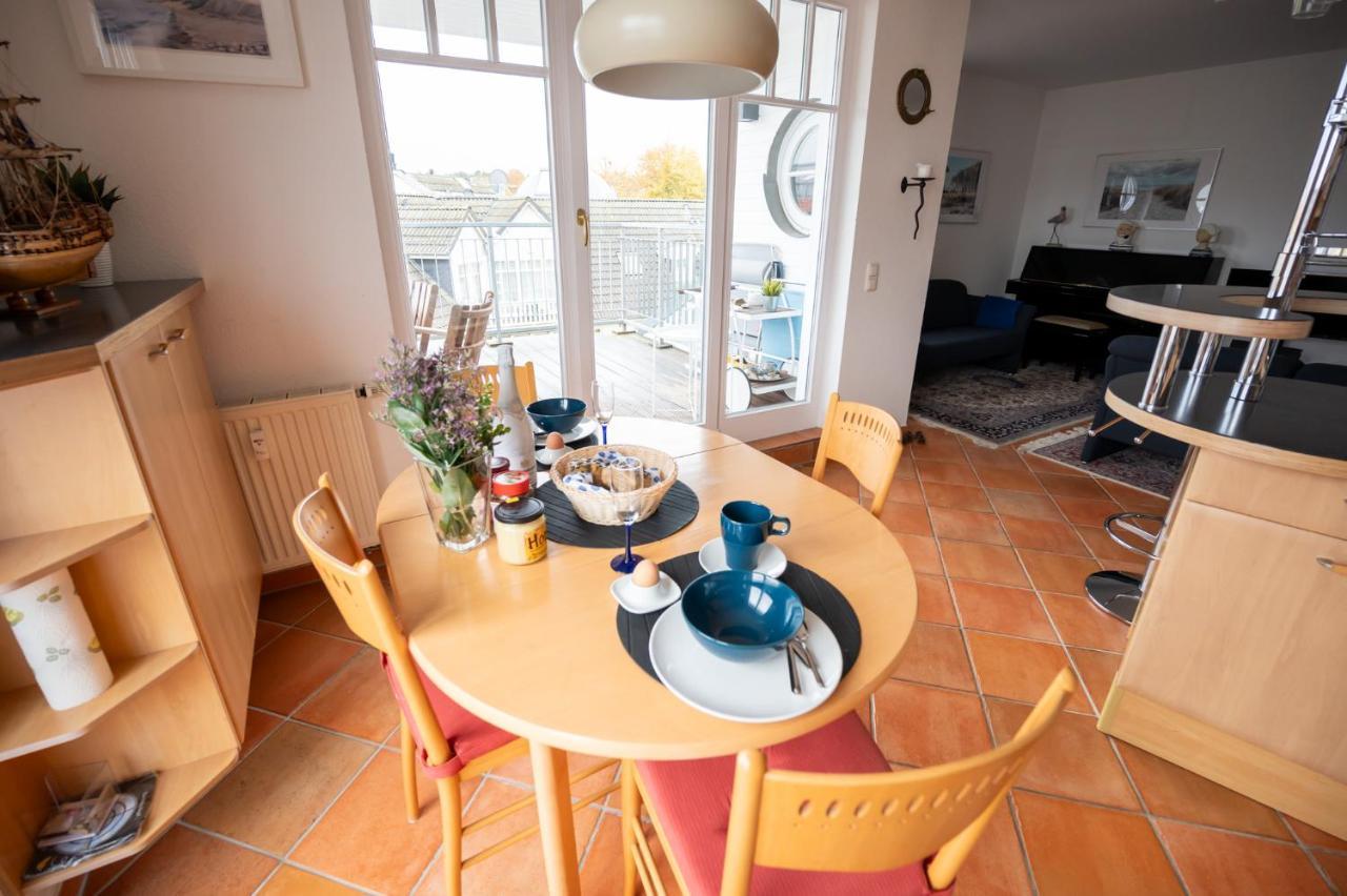 Villa Duene Mit Grosser Sonnenterrasse, Kamin, Wlan Und Tiefgarage Fuer 2-4 Personen Ostseebad Kühlungsborn Buitenkant foto