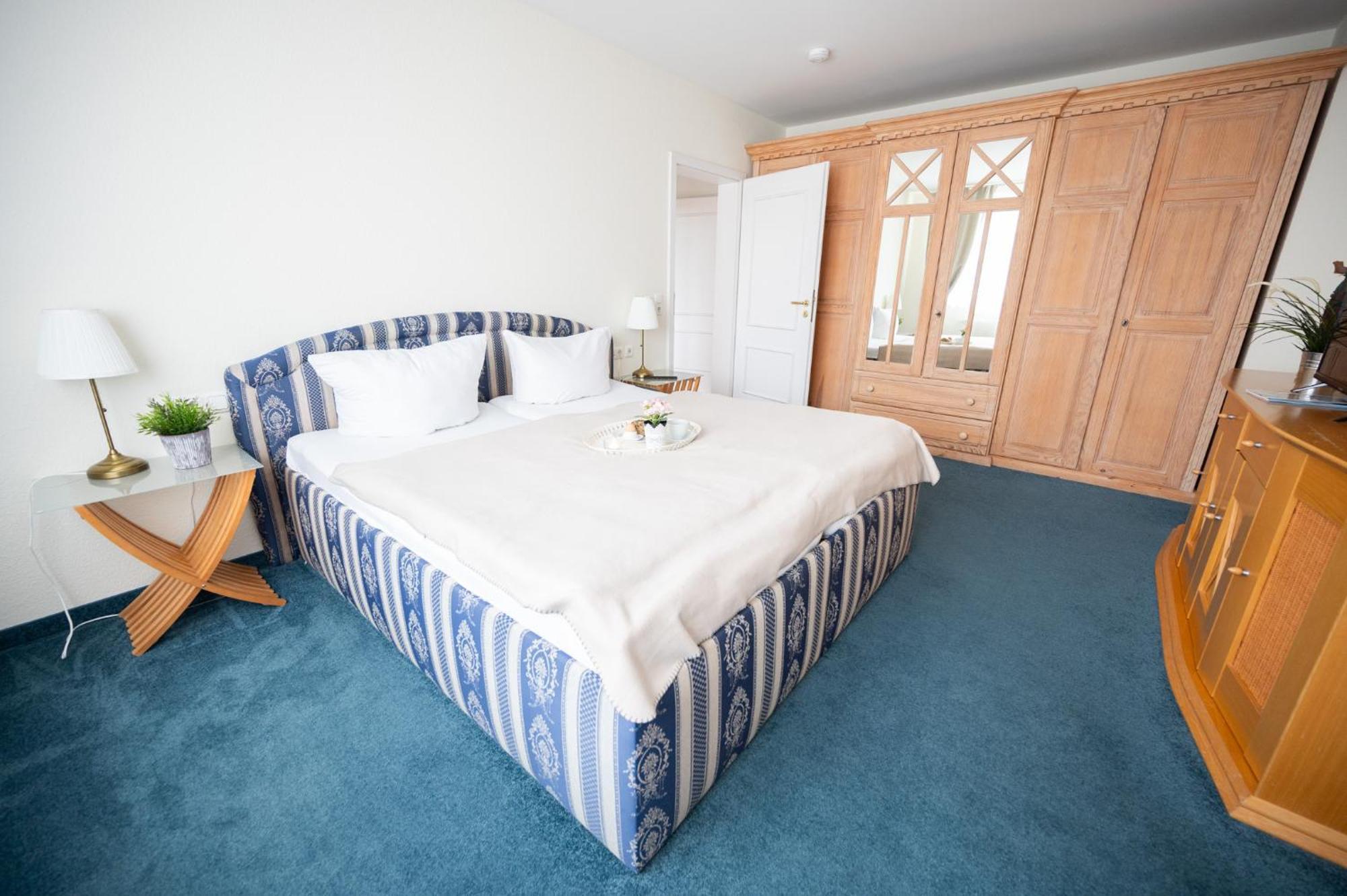 Villa Duene Mit Grosser Sonnenterrasse, Kamin, Wlan Und Tiefgarage Fuer 2-4 Personen Ostseebad Kühlungsborn Buitenkant foto